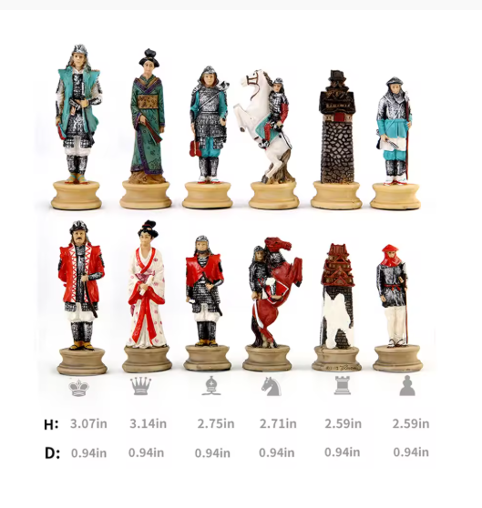 סט שחמט ייחודי כלי משחק בעיצוב דמויות מגולפות בקפידה סמוראי יפני
