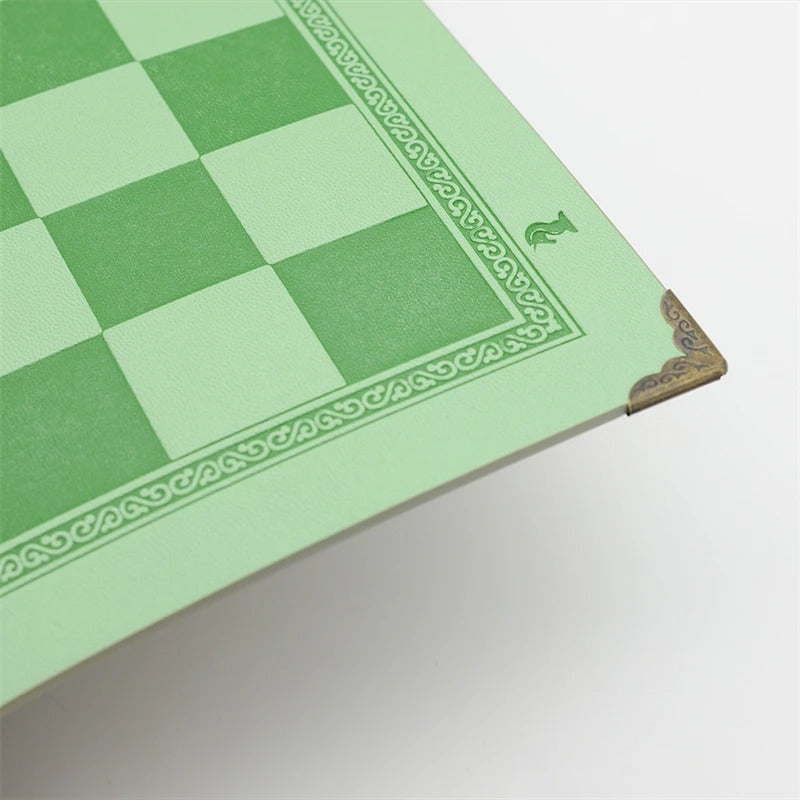 מתנה לחובבי משחק שחמט לוח שחמט יוקרתי מעור מובלט 33-33 ס"מ