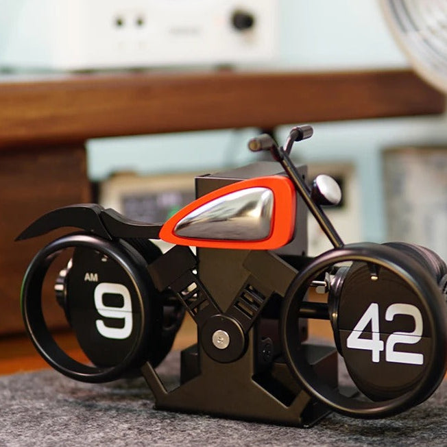 קשוט שולחן שעון שולחני וינטג' אופנוע מכני ושקט  יוקרתי מתנה מיוחדת לחובבי האופנועים