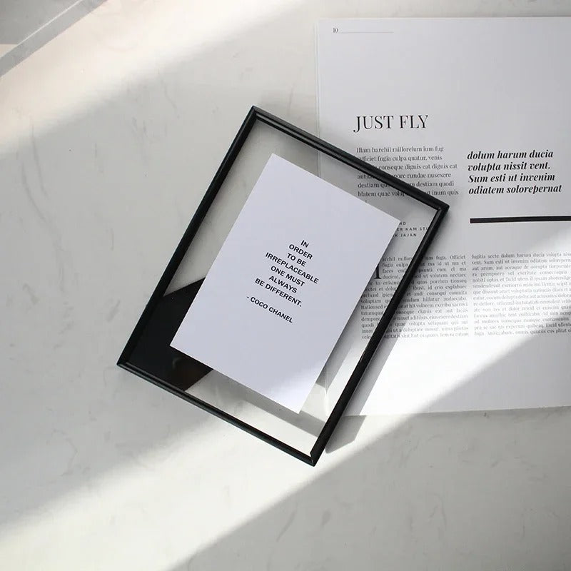 מסגרת תמונה יוקרתית מתכתית בסגנון נורדי לבית ולסלון דקור מודרני לתמונות משפחה וילדים