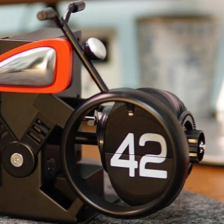 קשוט שולחן שעון שולחני וינטג' אופנוע מכני ושקט  יוקרתי מתנה מיוחדת לחובבי האופנועים