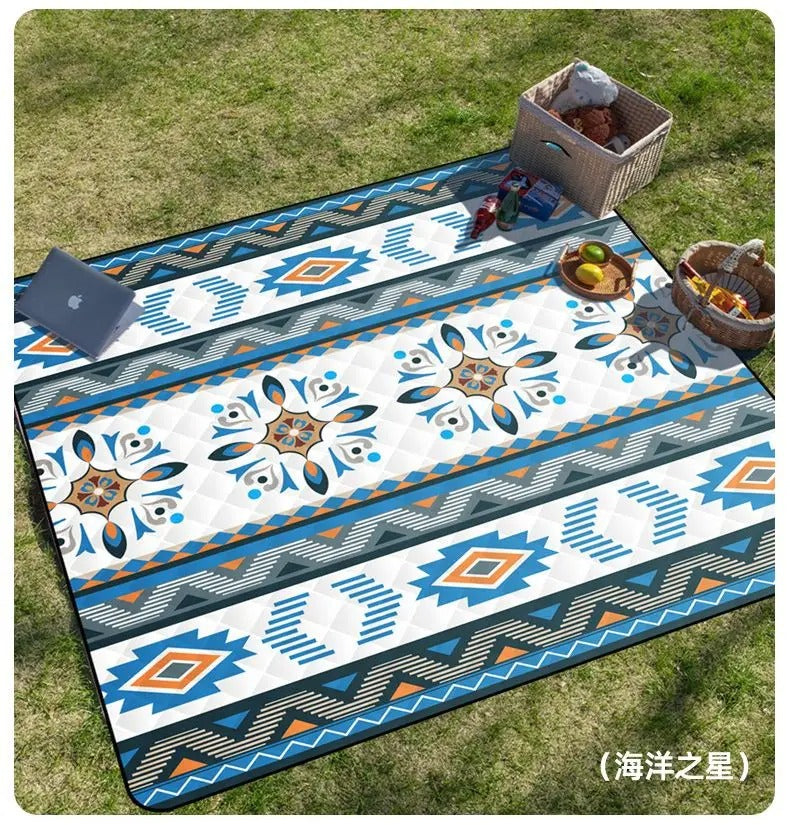 שמיכת פיקניק גדולה ואטומה למים 200×200 ס"מ מחצלת חוף מתקפלת עם ידית נשיאה לפיקניק, קמפינג וים
