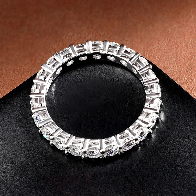 טבעת יהלום מוייסנייט  3 מ"מ אובלית כסף 925 מצופה זהב לבן 18 קארט