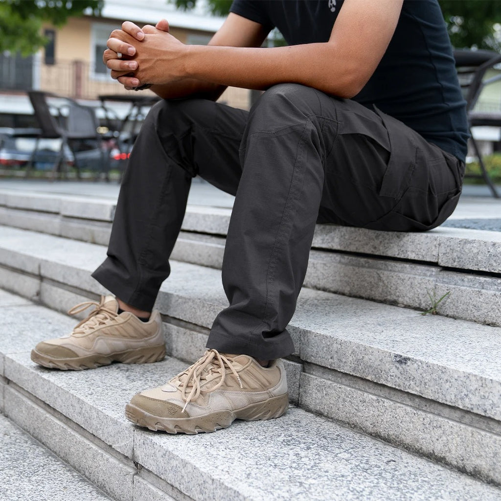 מכנסי עבודה וטיולים לגבר  גמישים, קלים ונוחים לתנועה