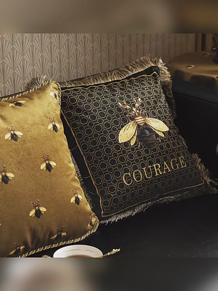 כיסוי כרית יוקרתי קטיפה רכה, עיטור זהב וינטג' איטלקי (ללא מילוי) גודל 45-45 ס'מ