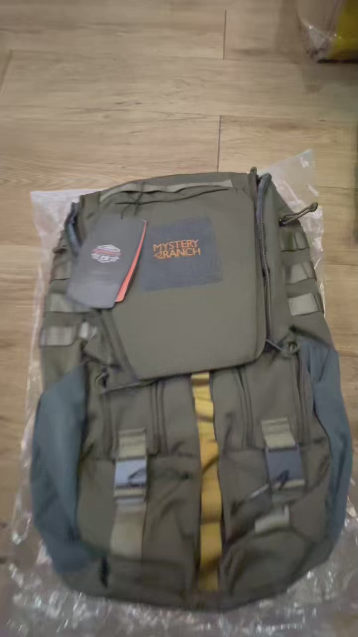 תיק גב איכותי בנפח 32 ליטר, מושלם לטיולים, טיפוס הרים, נסיעות